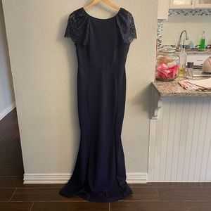 Windsor evening dress, split back lace sleeves, stretch, size large